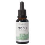 une bouteille d'huile de cbd sur fond blanc.