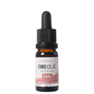 une bouteille d'huile de cbd sur fond blanc.